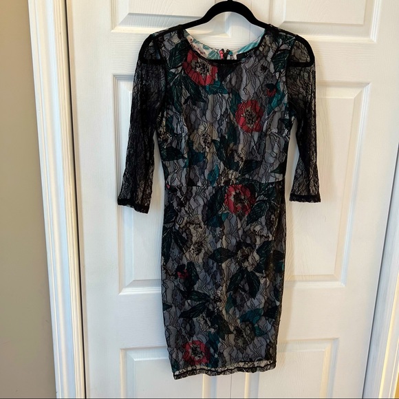 NET Black Lace With Floral Underlay Fitted Dress, Size 6 - Picture 2 of 5